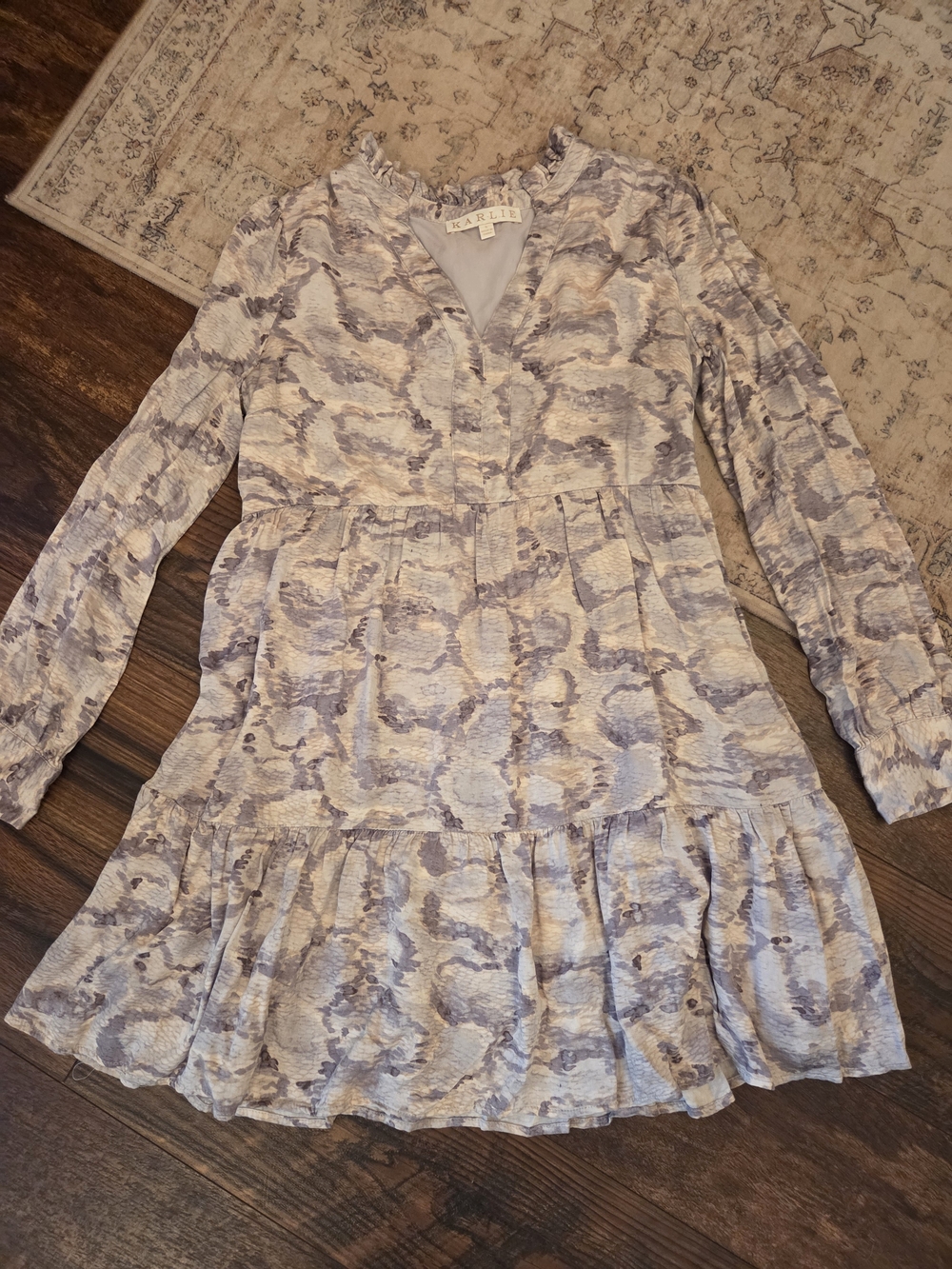 KARLIE Print Long-Sleeve Tiered Mini Dress